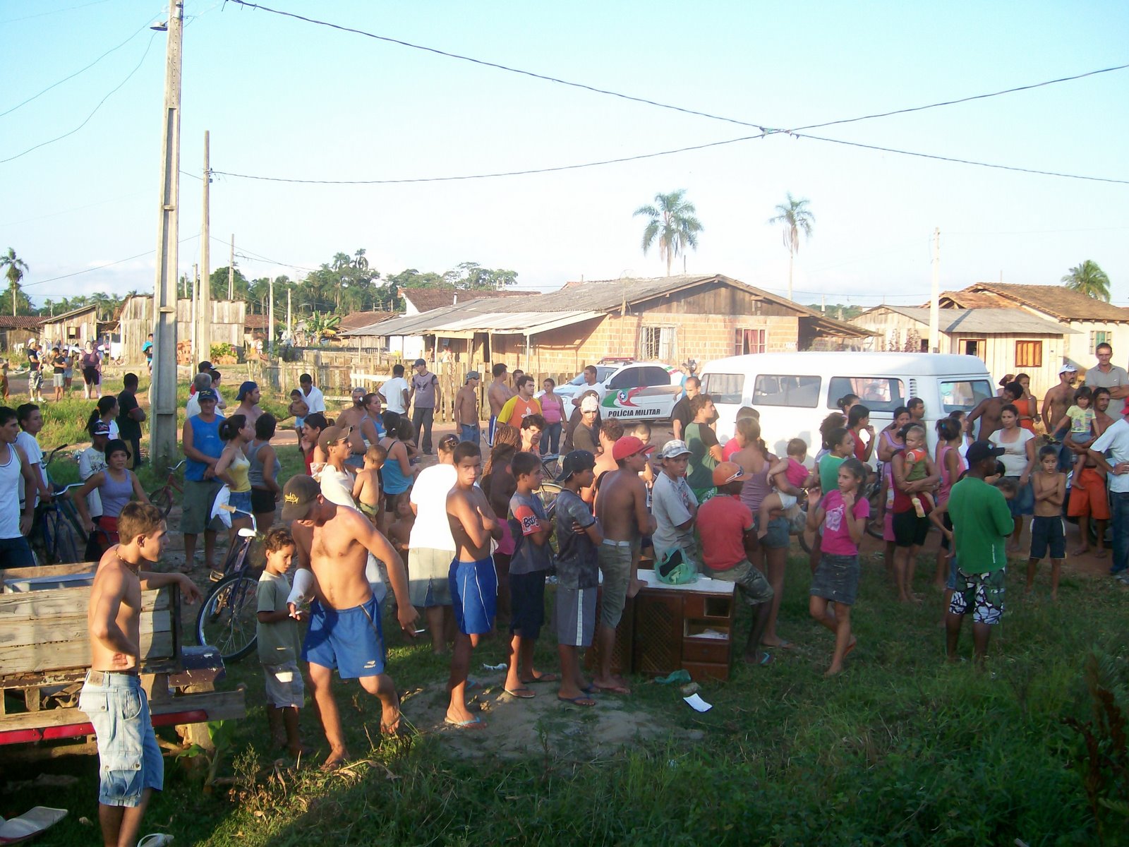 “Só serão desmanchadas as construções sem moradores”, promete Prefeito Udo aos moradores do Juquiá