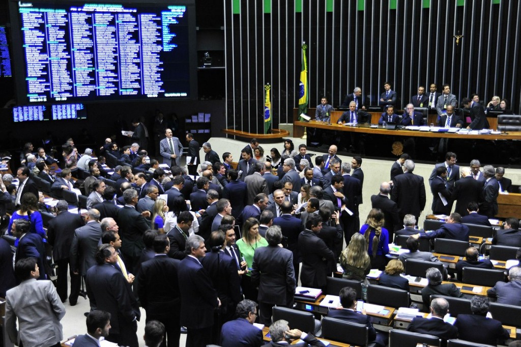 Saiba o que foi aprovado até agora na reforma política, que ainda depende de votação em segundo turno