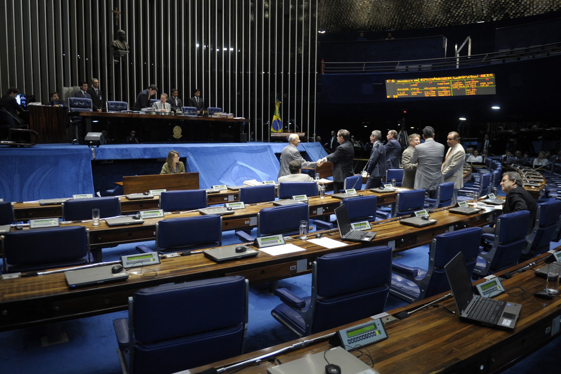 Desonerações e aumento de alíquotas de impostos serão analisados pelo Senado em agosto