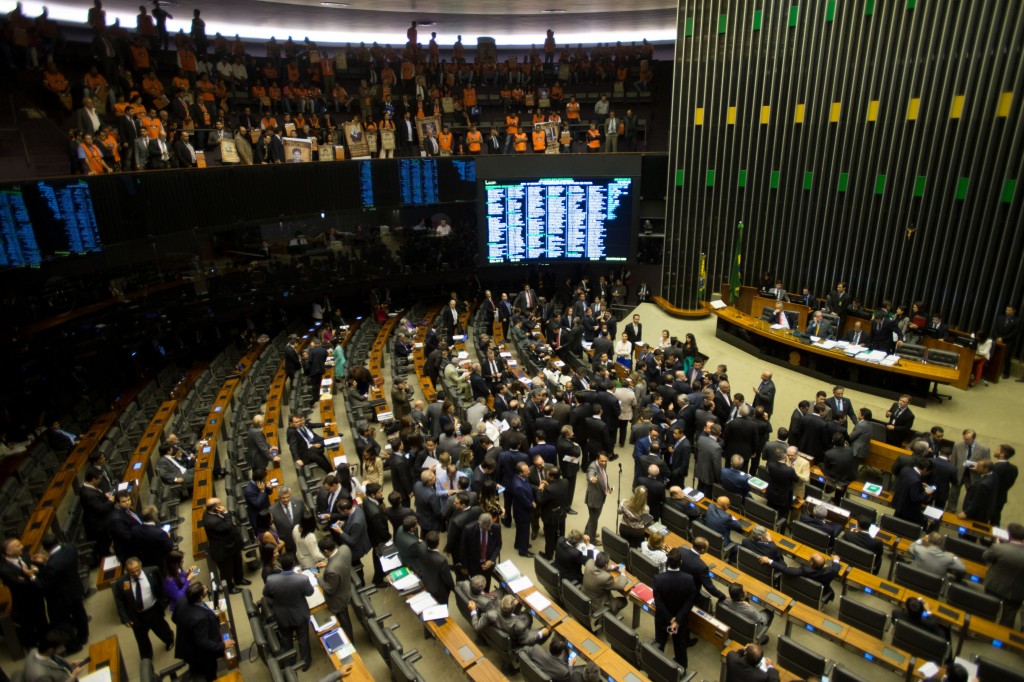 Ajuste Fiscal do governo federal enfrenta novos obstáculos no Congresso Nacional