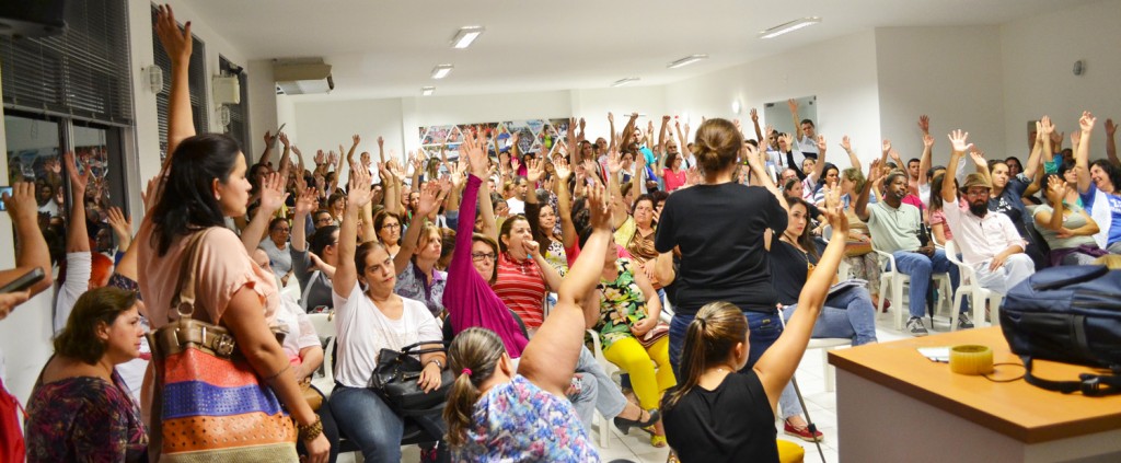 Servidores de Joinville (SC) decidem, em assembleia, entrar em “estado de greve”