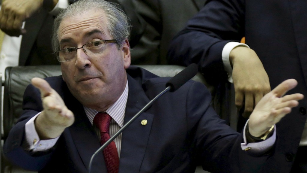 Cunha quer paralisar a Câmara para adiar julgamento