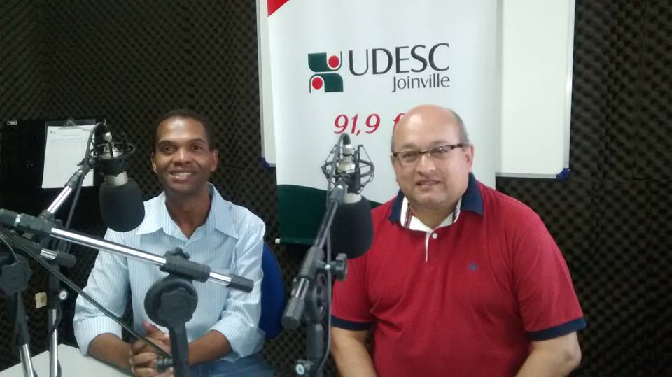 Salvador Neto concedeu entrevista à Rádio Udesc FM 91.9 sobre cenário político pós-manifestações