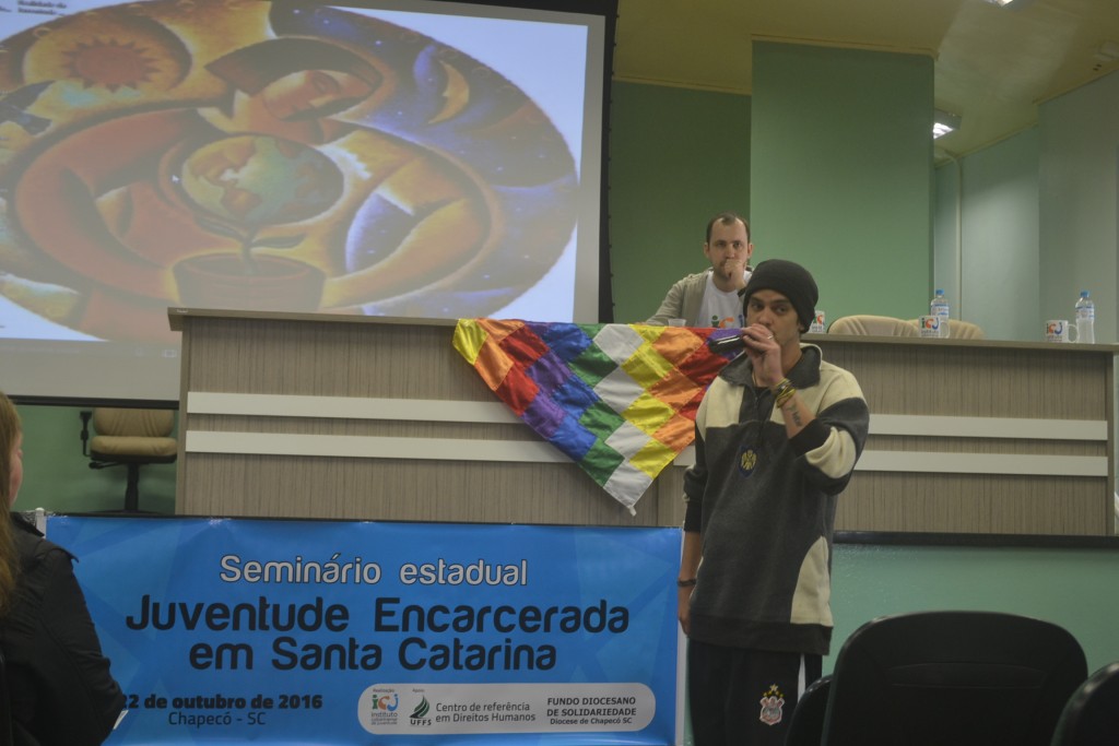 Encarceramento  juvenil foi pauta de debates em seminário realizado em Chapecó (SC)