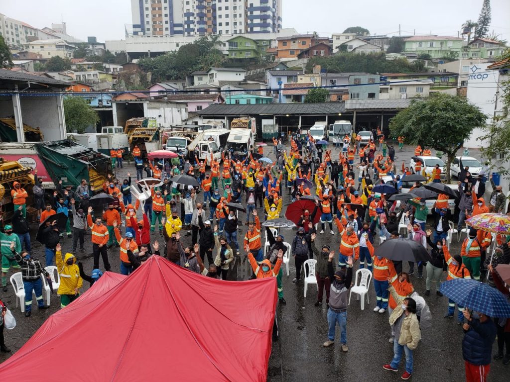 Comcap x Prefeitura – Prefeitura quer funcionários trabalhando o que diz o contrato