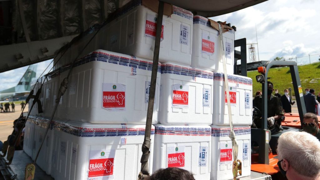 SC receberá 126 mil doses da vacina CoronaVac nesta primeira etapa