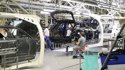 UE aplica coima de 458 milhões de euros aos fabricantes de automóveis por cartel anti-reciclagem