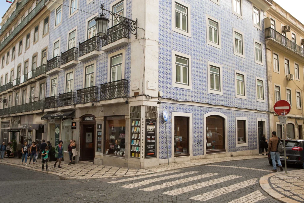 Bertrand: a livraria mais antiga do mundo continua a reinventar Portugal